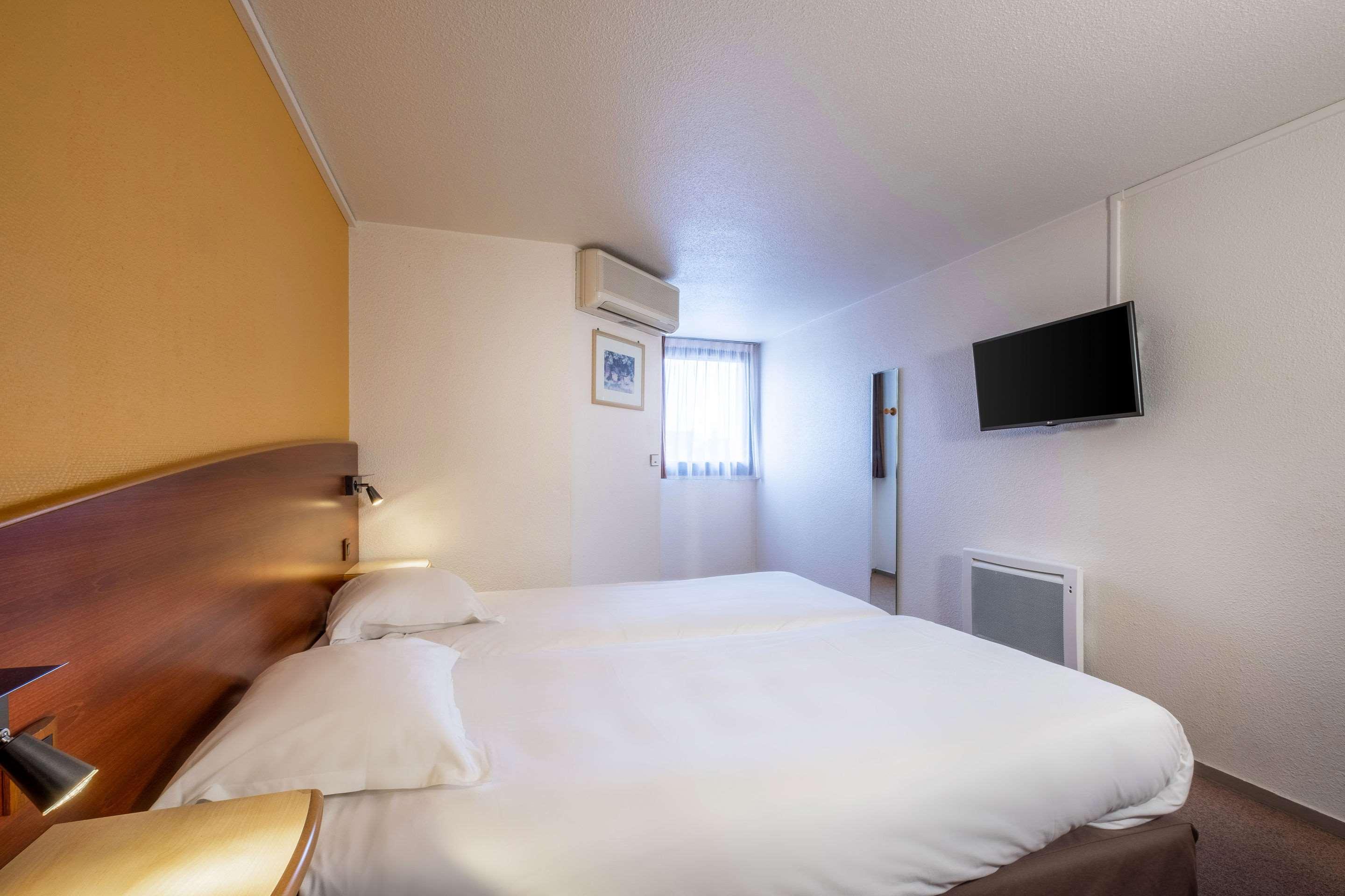 Comfort Hotel Etampes Luaran gambar
