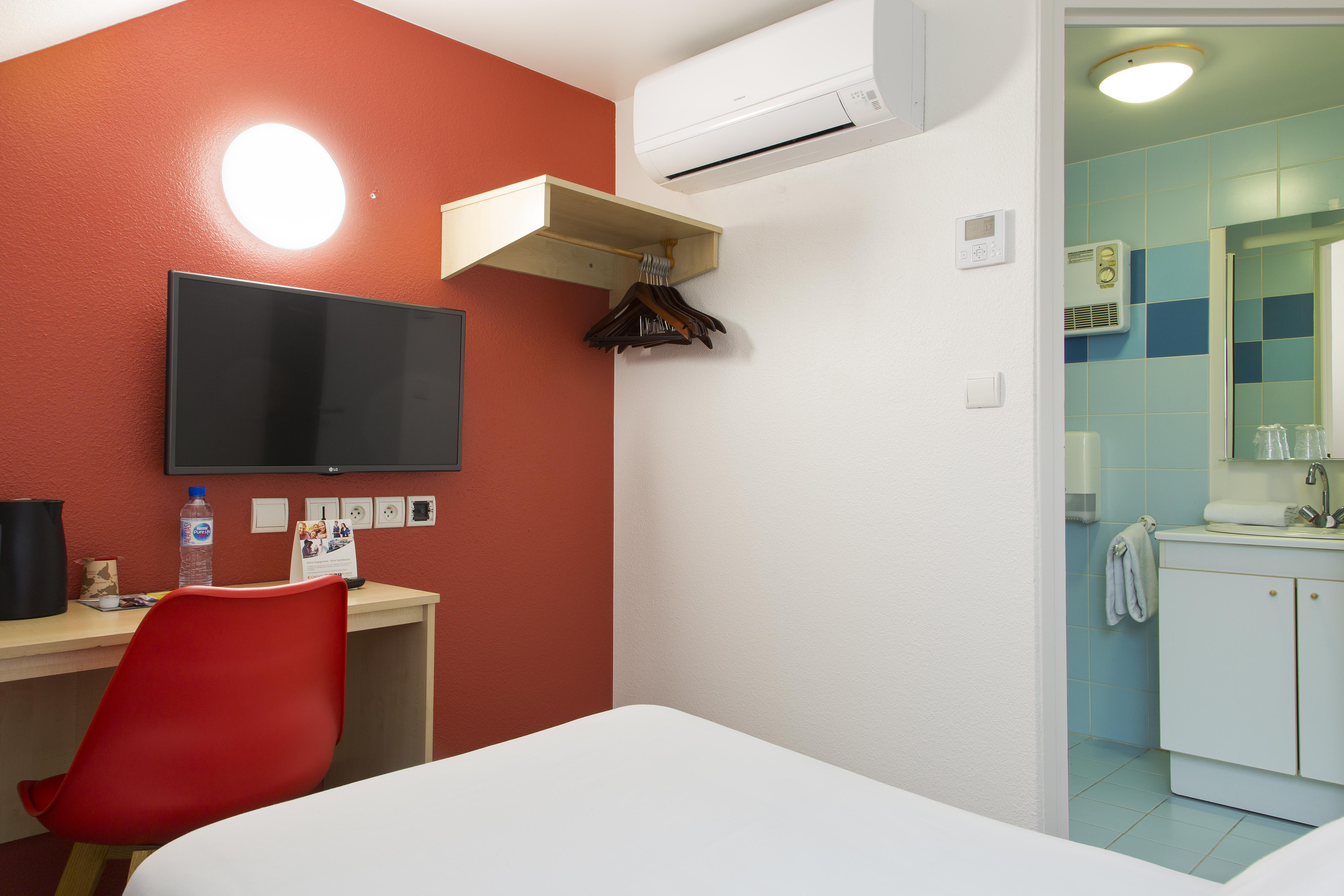 Comfort Hotel Etampes Luaran gambar
