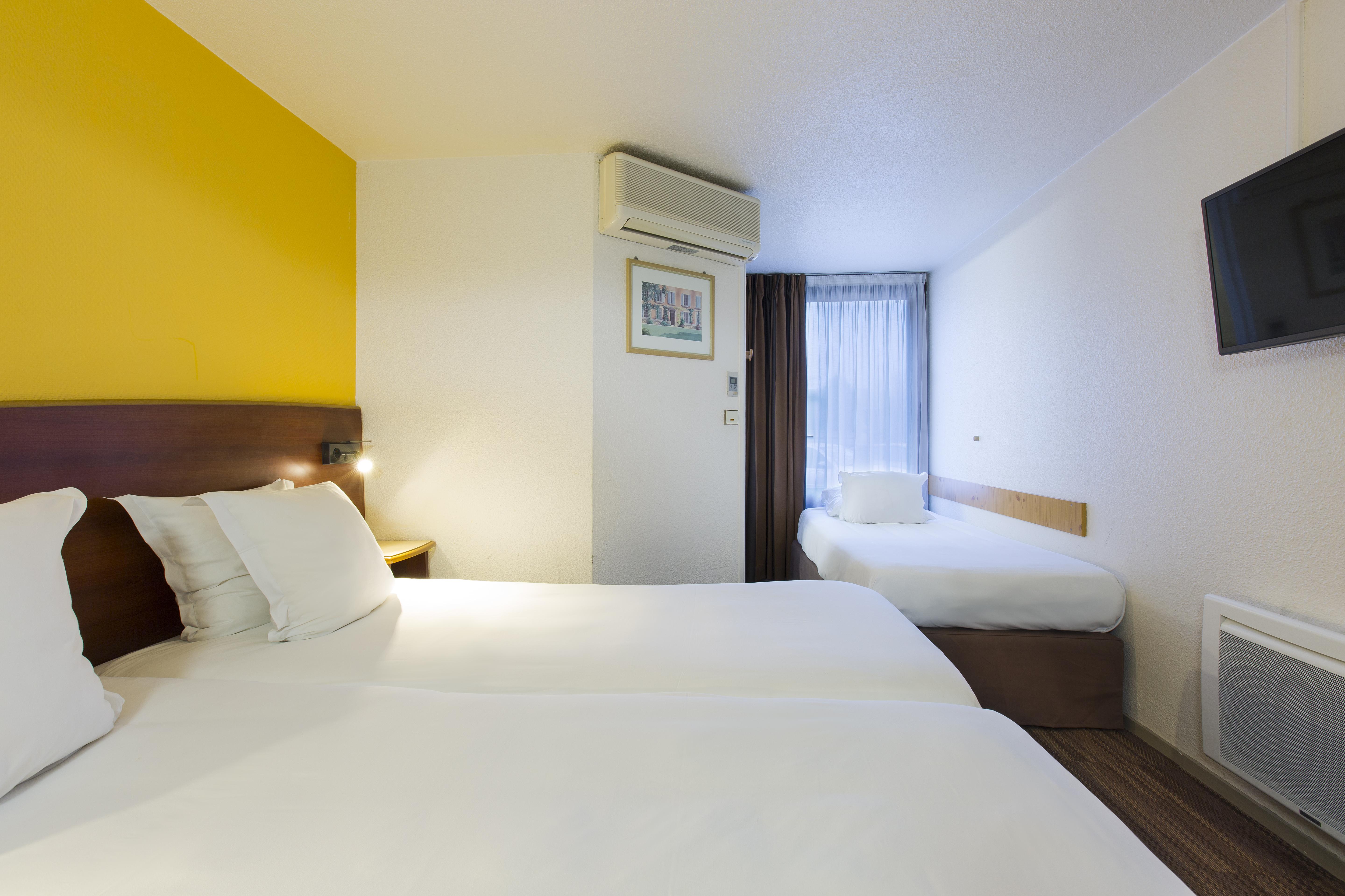 Comfort Hotel Etampes Luaran gambar