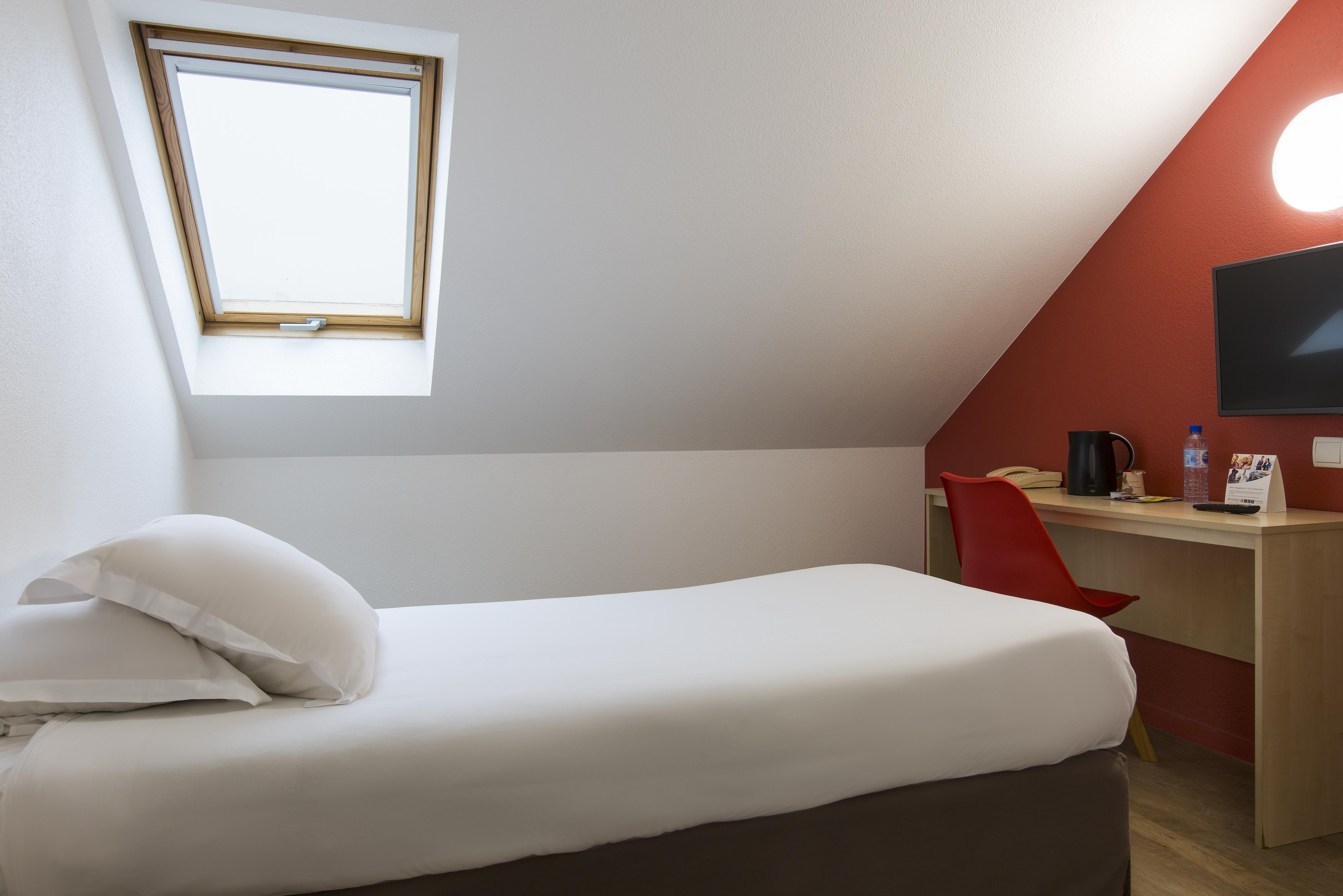 Comfort Hotel Etampes Luaran gambar