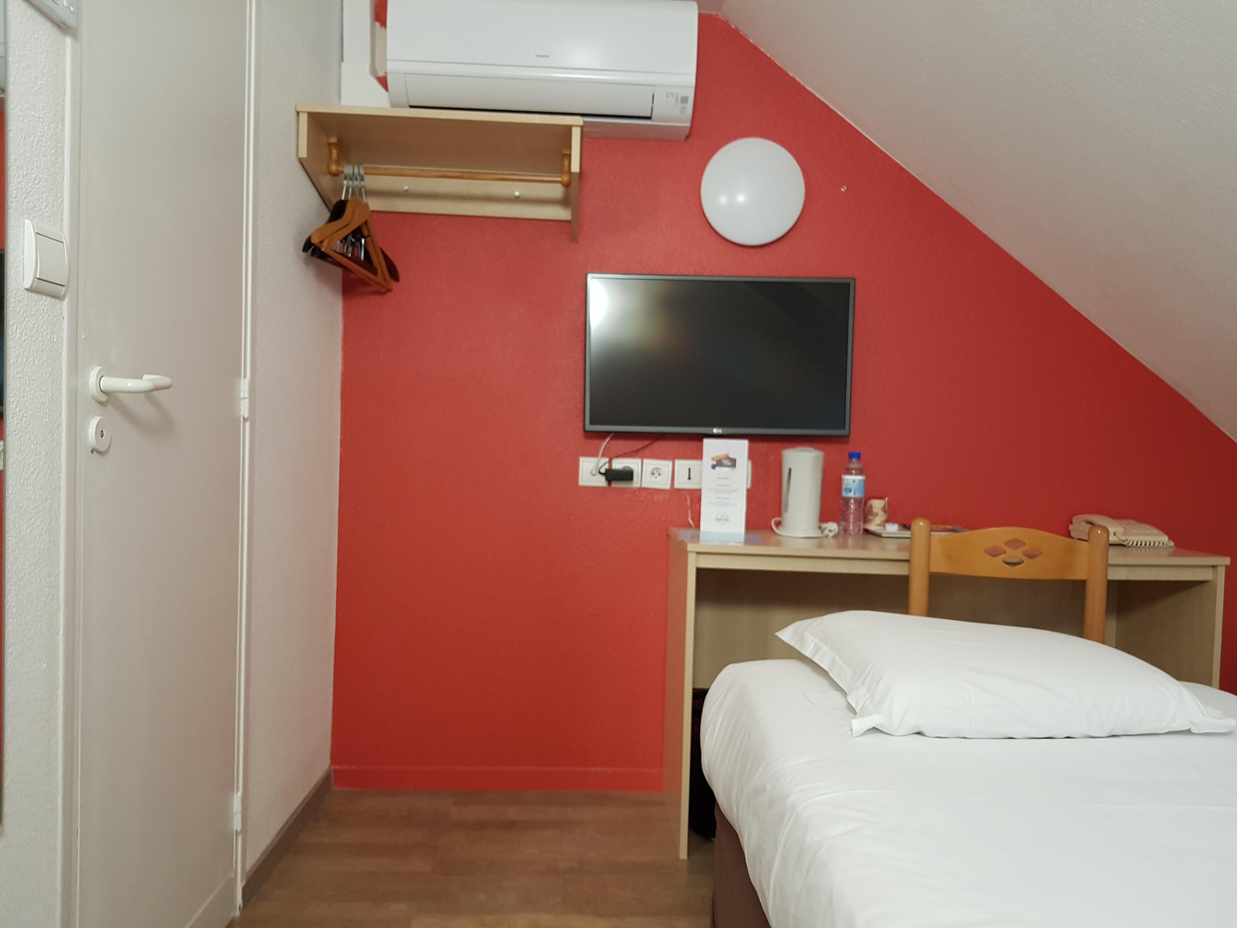 Comfort Hotel Etampes Luaran gambar