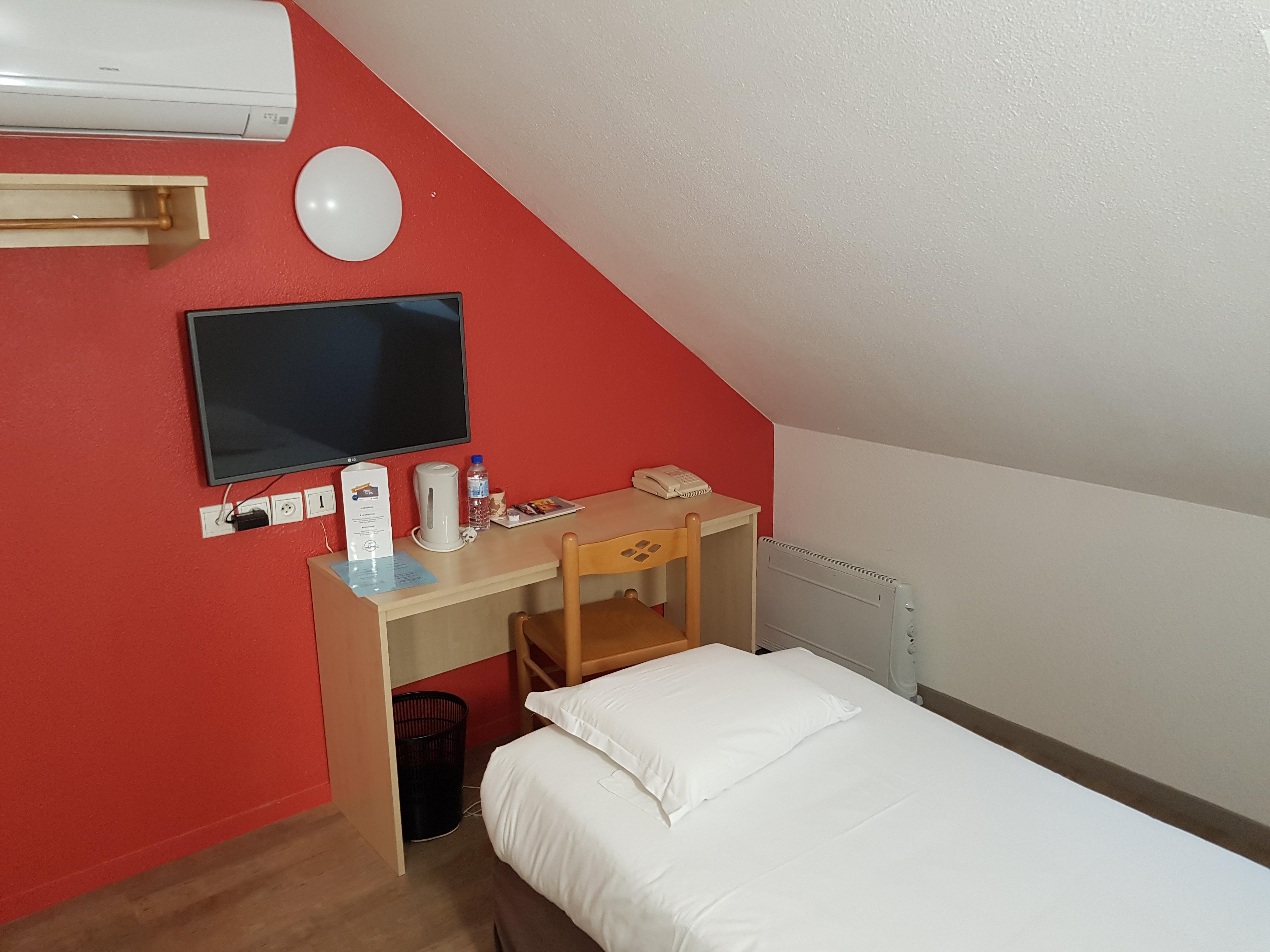 Comfort Hotel Etampes Luaran gambar