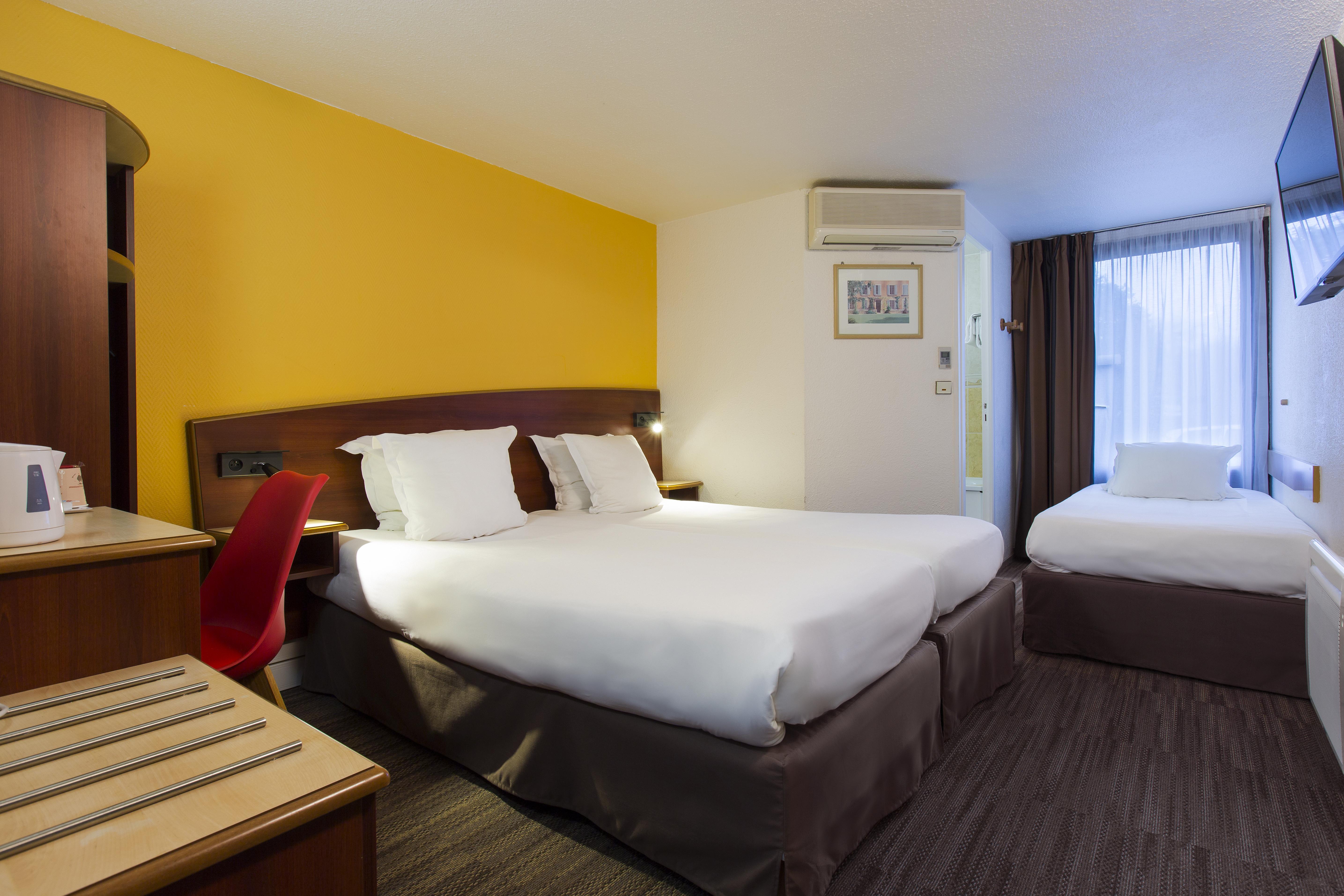 Comfort Hotel Etampes Luaran gambar