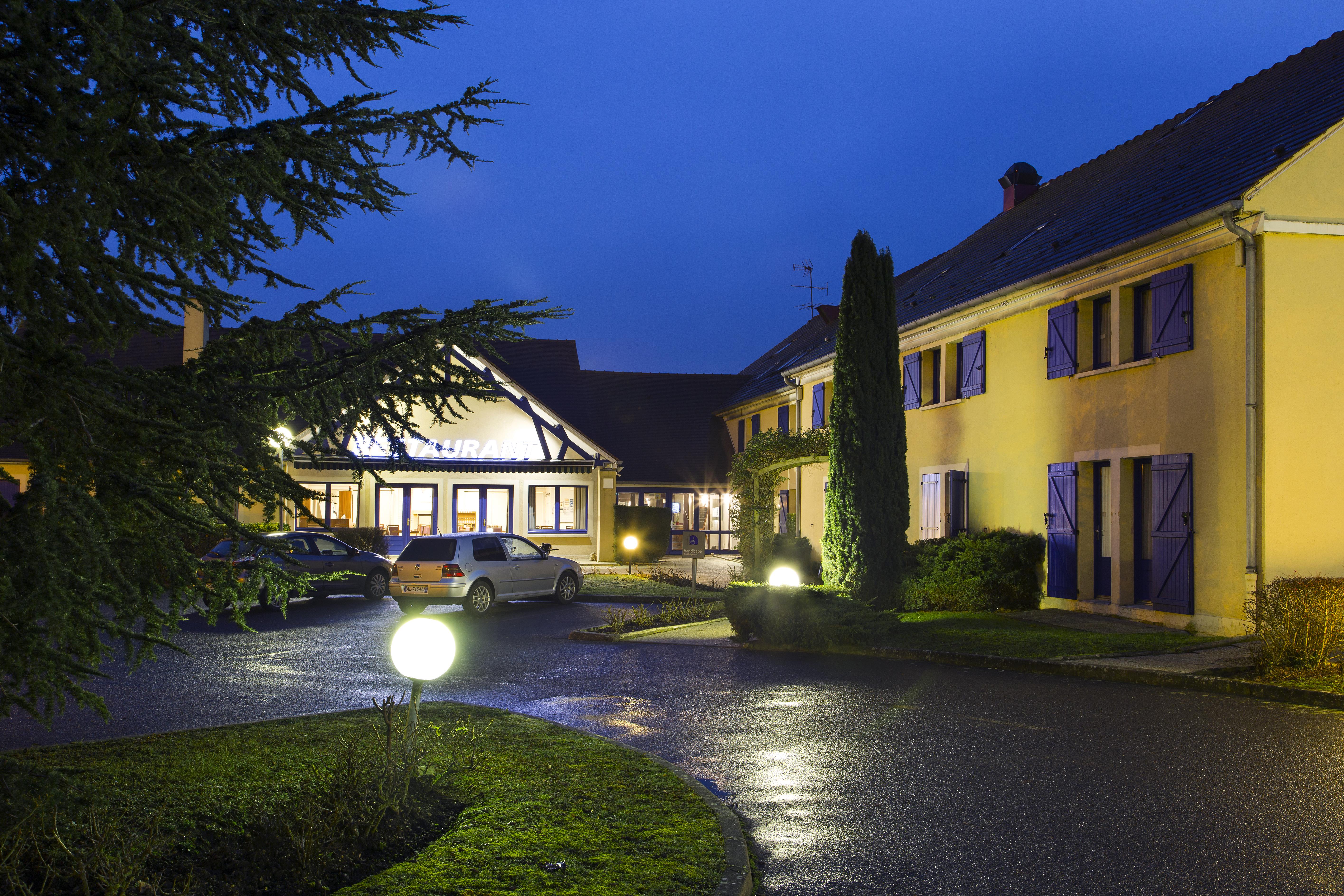 Comfort Hotel Etampes Luaran gambar