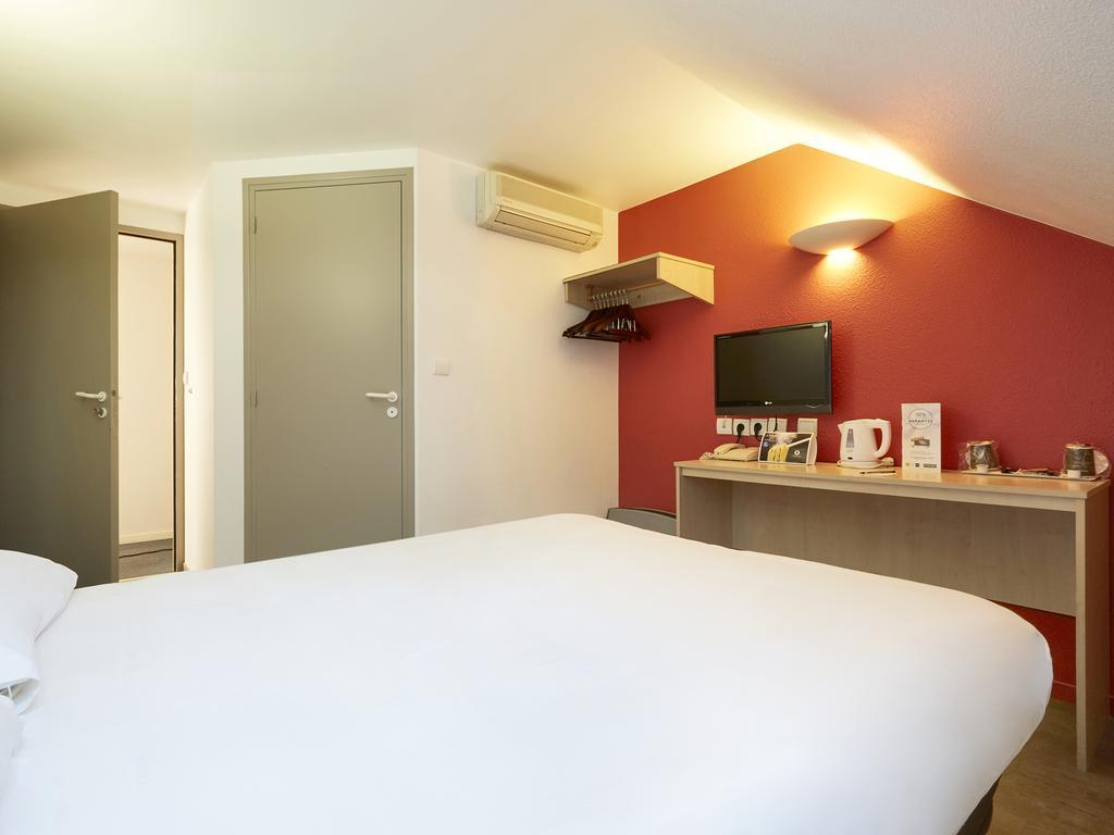 Comfort Hotel Etampes Luaran gambar