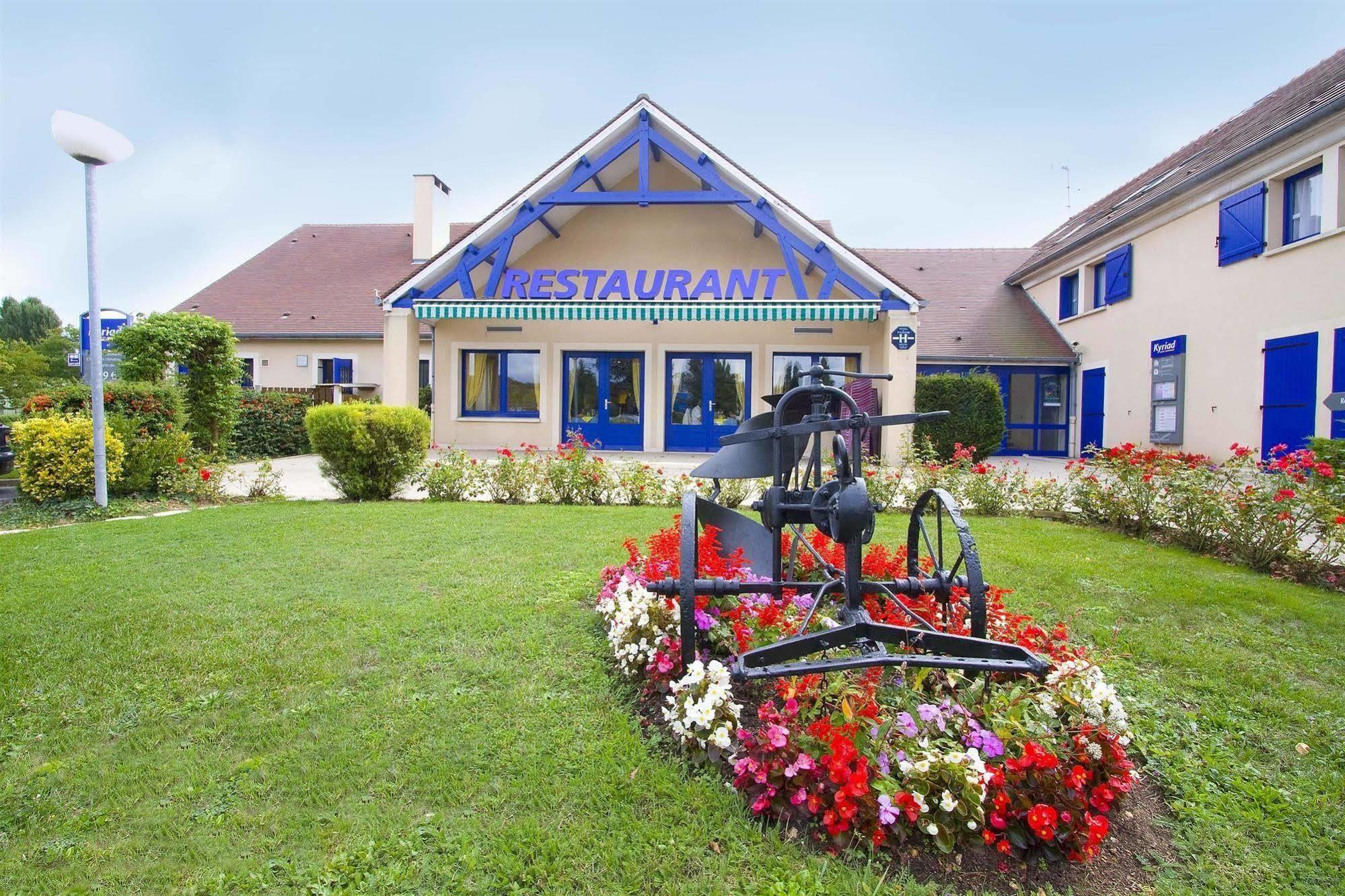 Comfort Hotel Etampes Luaran gambar